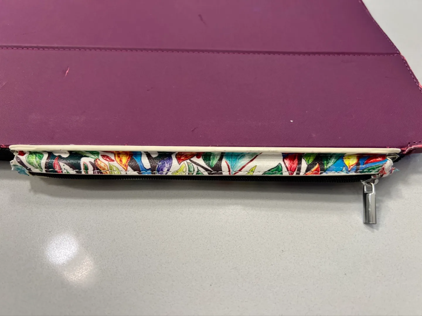 iPad Pro 12.9-inch (2nd generation) 256GB - Silver + Accessories image indicator(10)