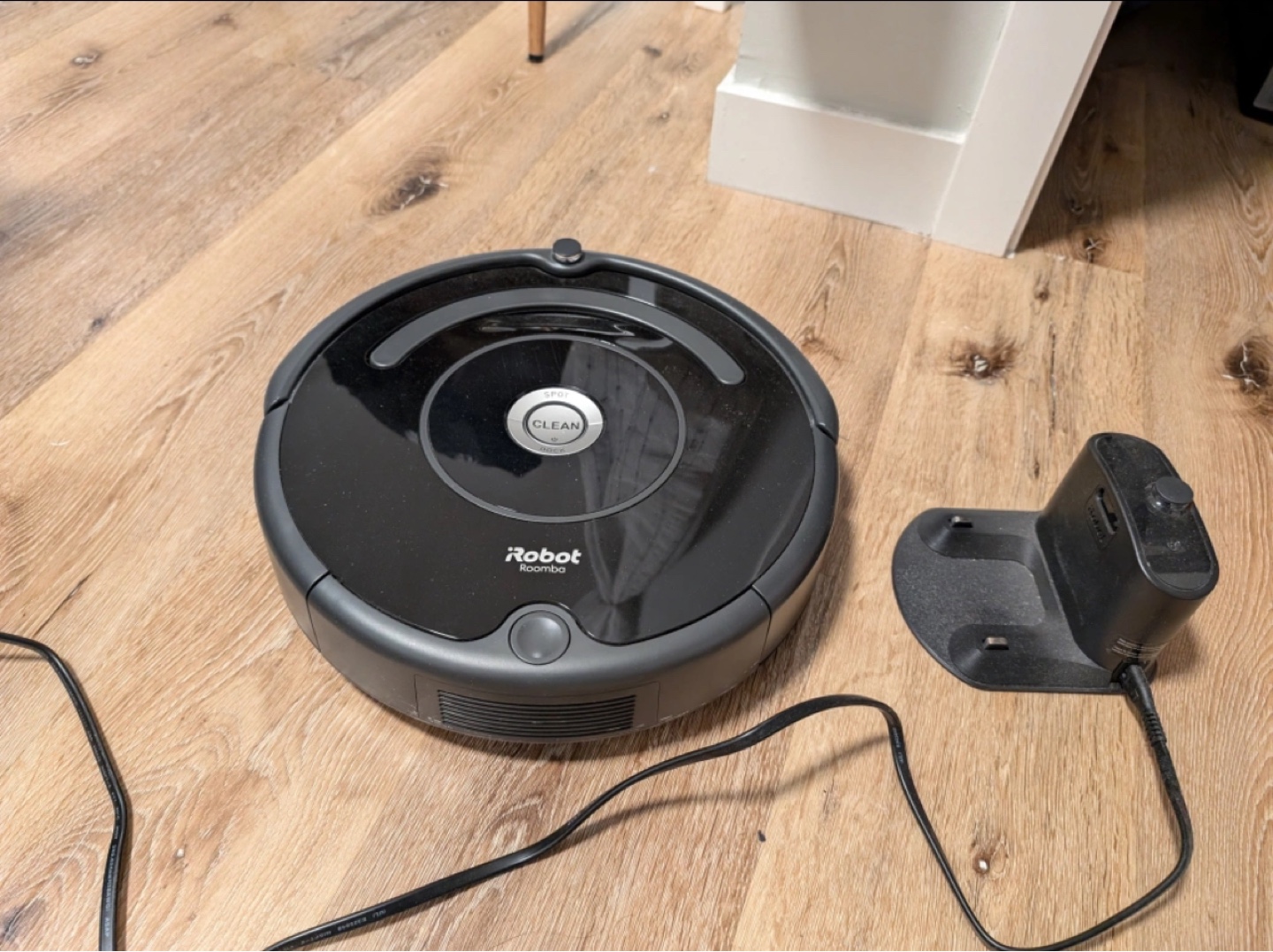 iRobot Roomba Robot Vacuum Cleaner - photo 2