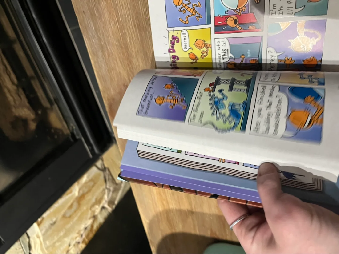 Dog Man Books 1-4 image indicator(6)