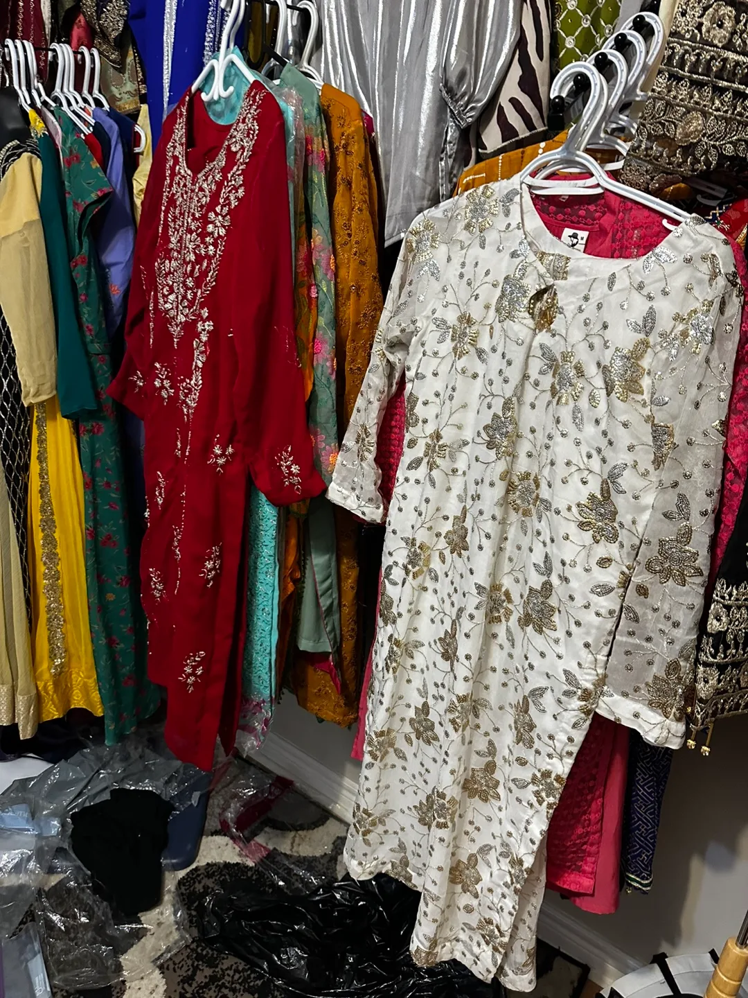 Beautiful embroidered Shalwar Kameez thumbnail