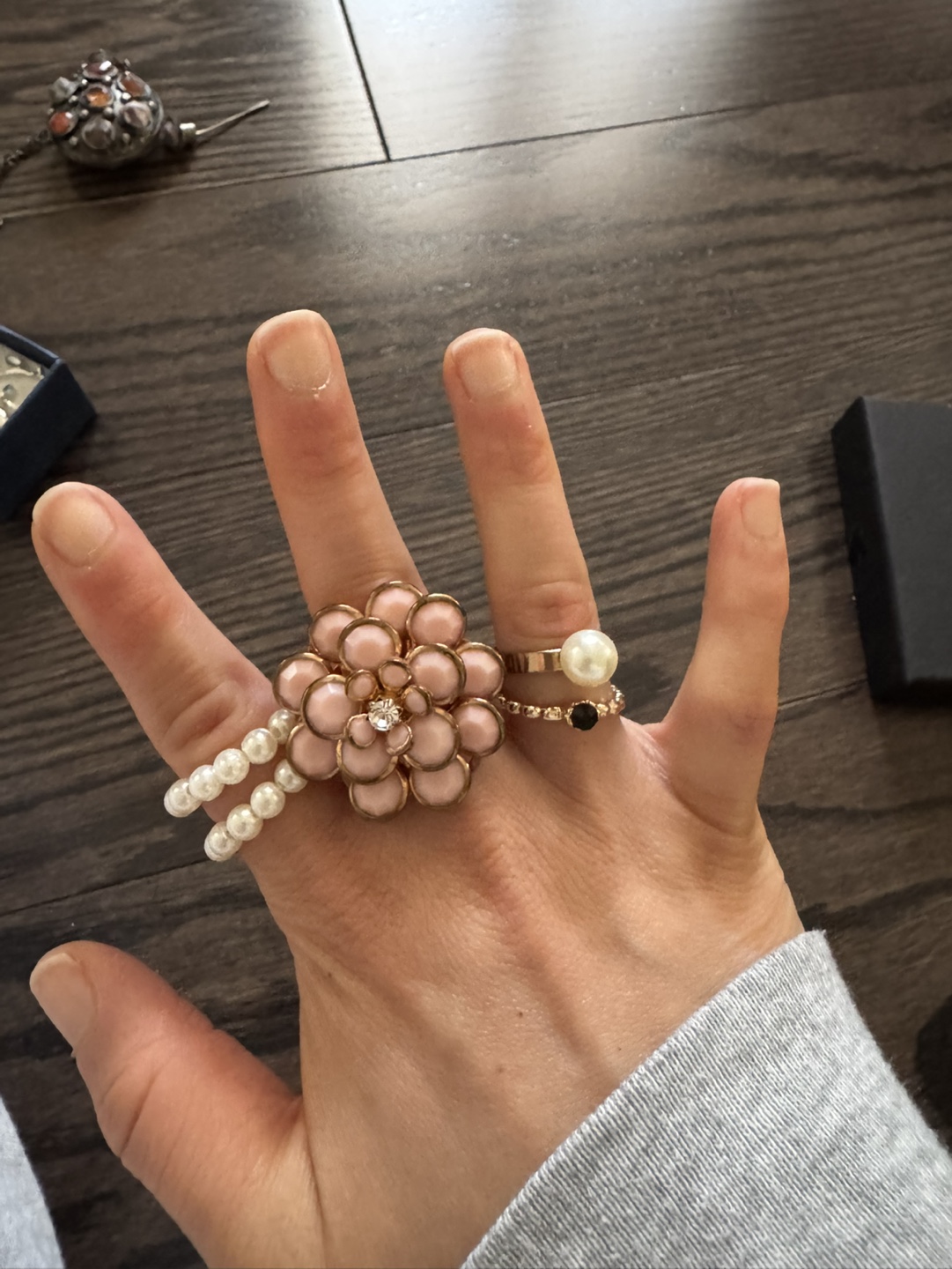 Jewelry bundle 51 pieces - rings, bracelets, necklaces - photo 3
