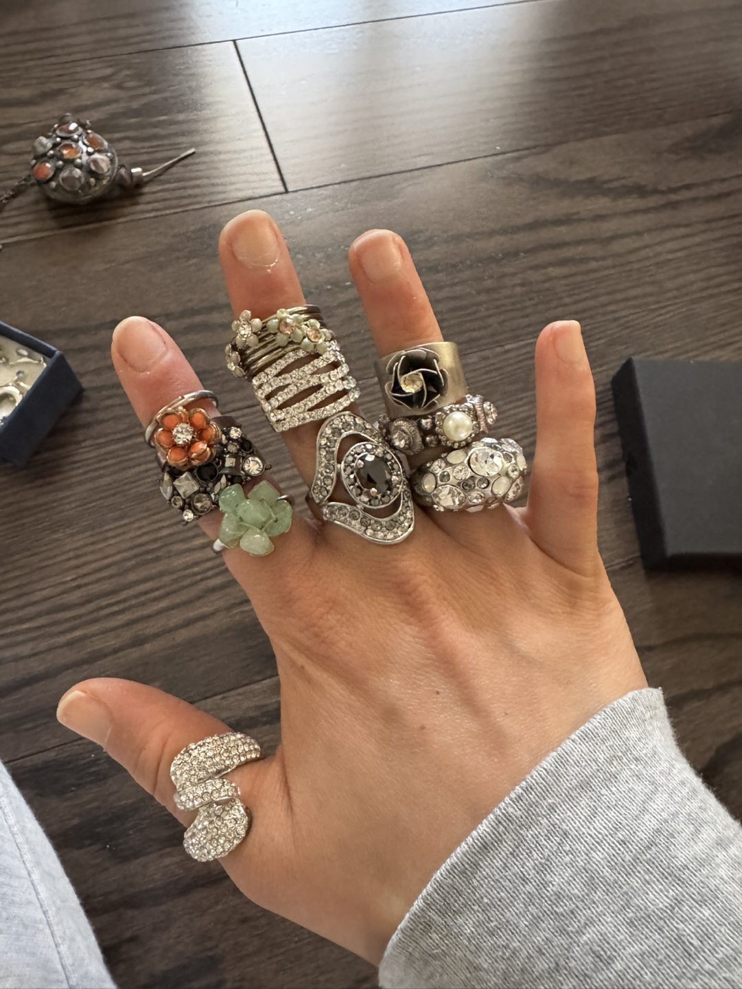 Jewelry bundle 51 pieces - rings, bracelets, necklaces - photo 2