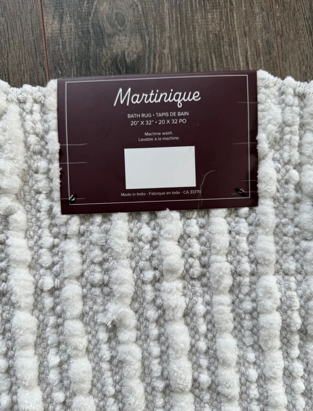 Brand new Martinique white Bath Rug image indicator(2)