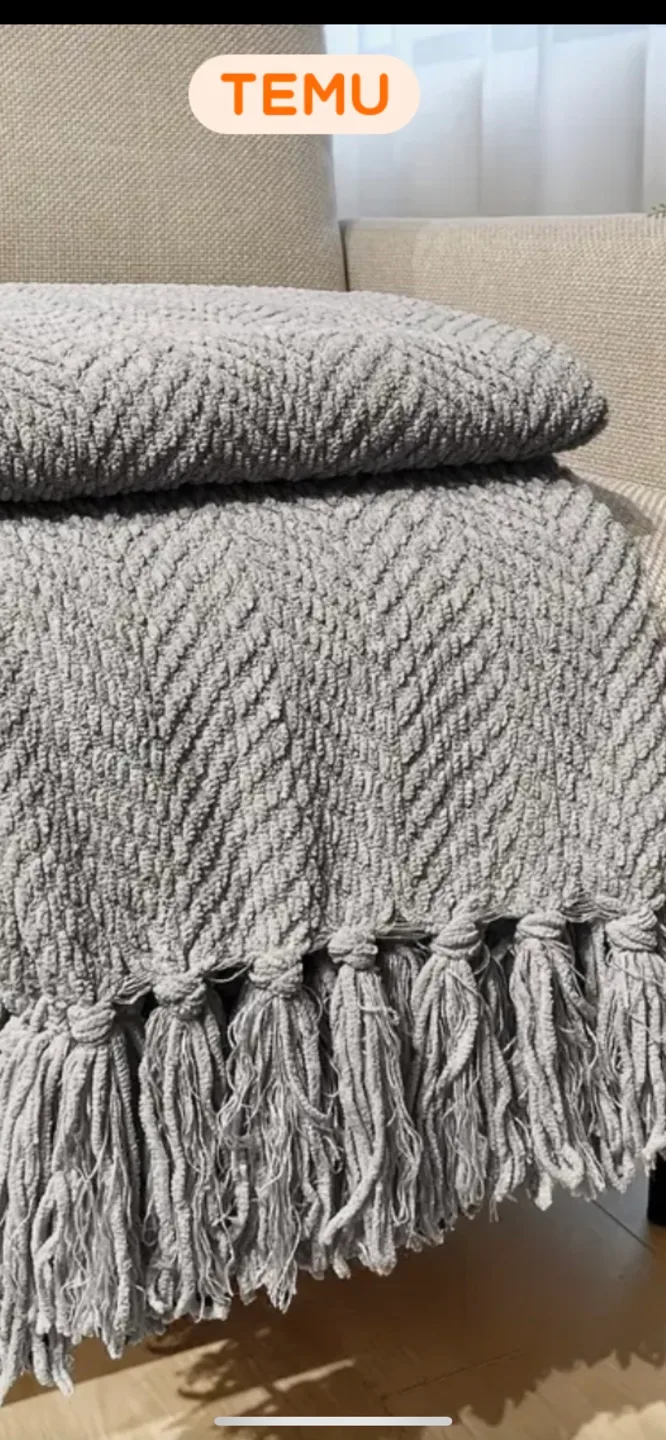TEMU Knitted Throw Blanket with Tassels - Grey and Navy image indicator(3)