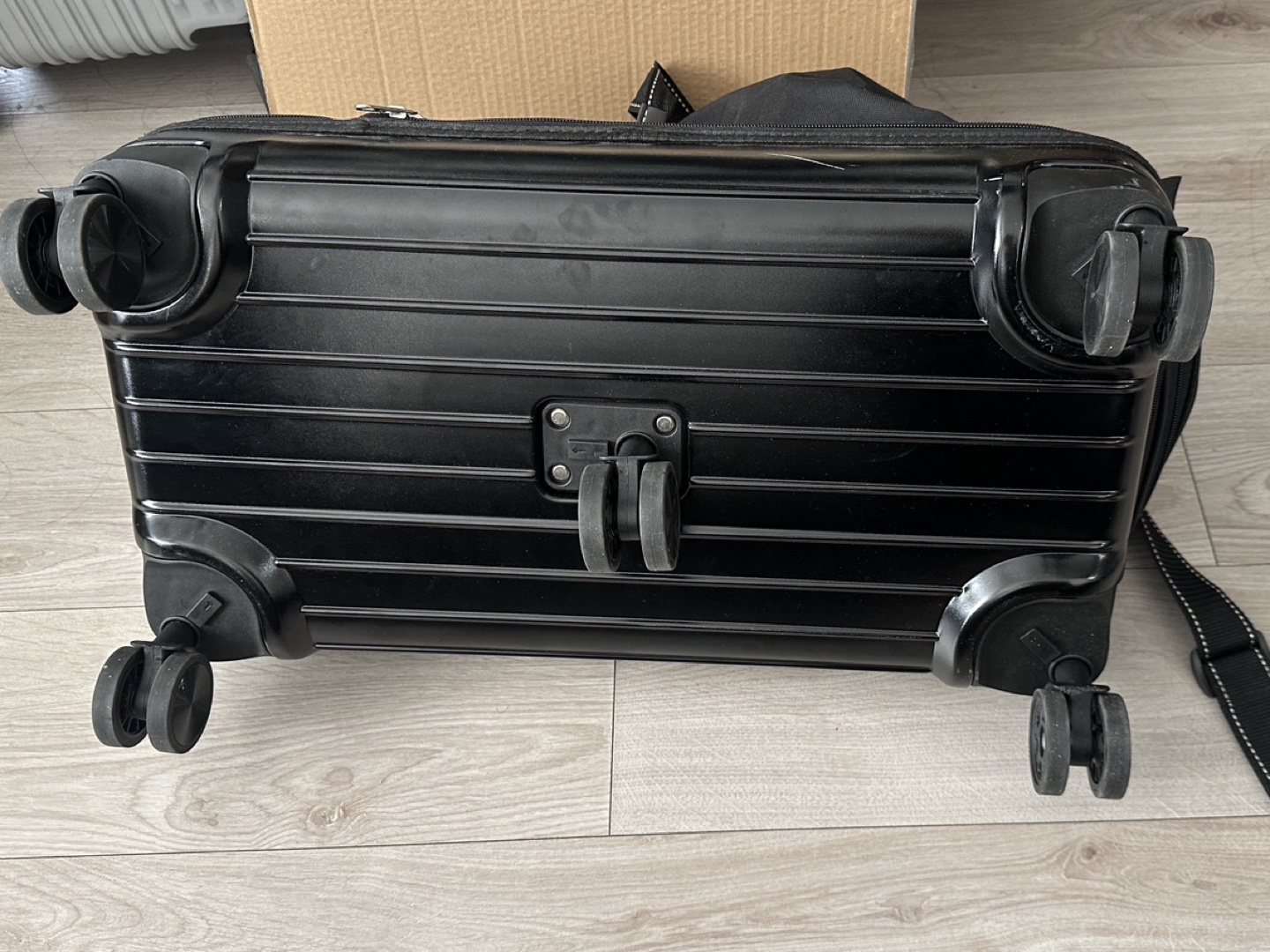 BOGO : 3 steps expandable Wheel Travel Duffle Bag / luggage bag - photo 4