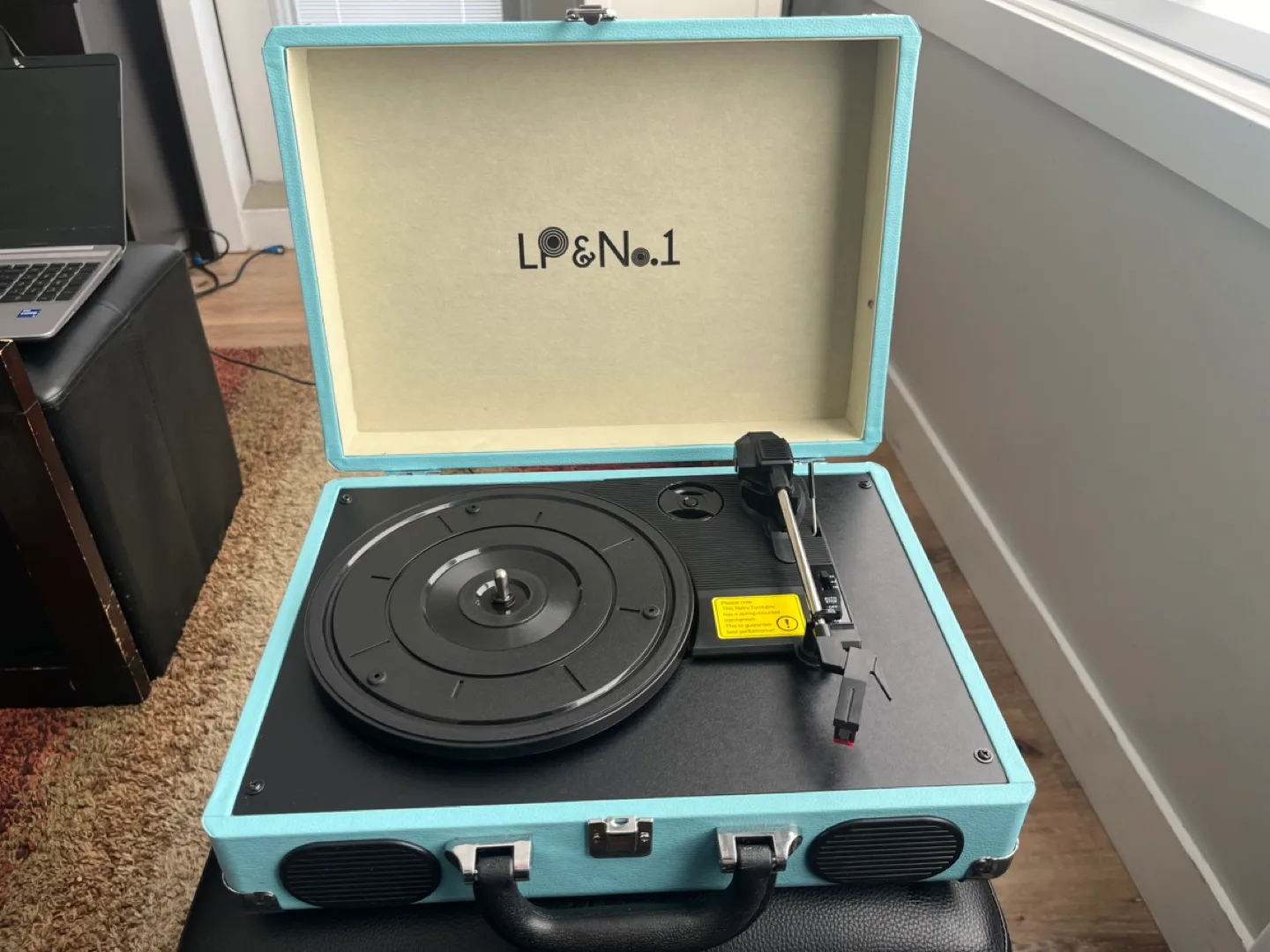 LP&No.1 Portable Suitcase Turntable - Light Blue image indicator(2)