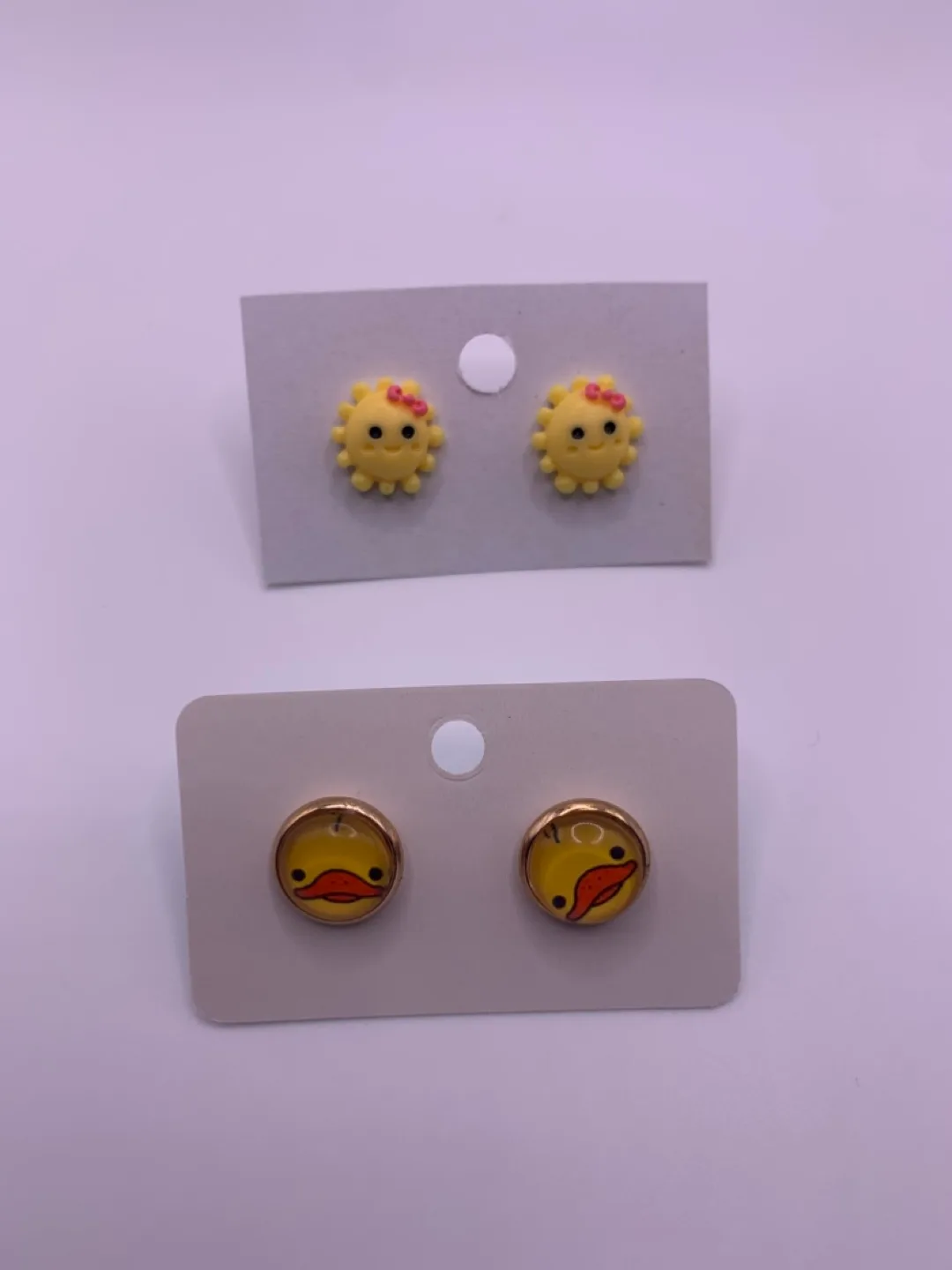 Variety of flat back earrings image indicator(8)