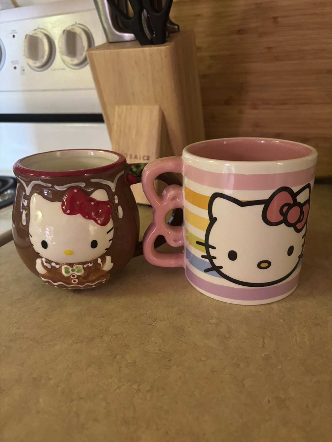 Hello Kitty Mug and Bowl and Dishes - photo 5