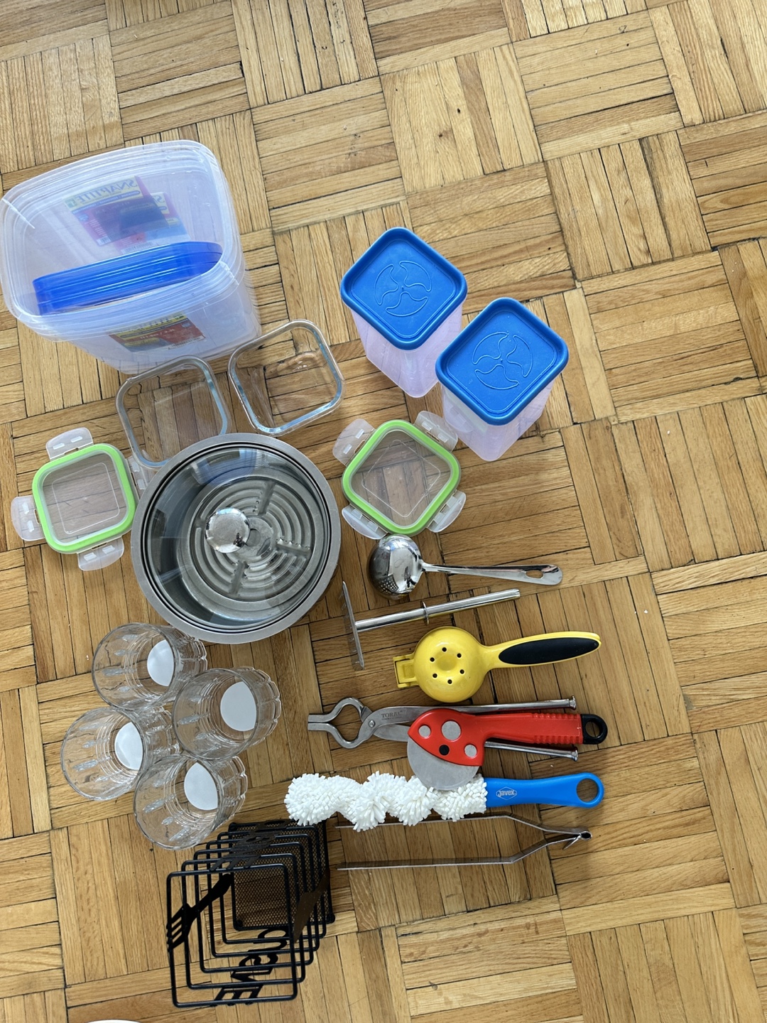Kitchen Bundle: 6 small 4 medium size container Utensils & More! - photo 3