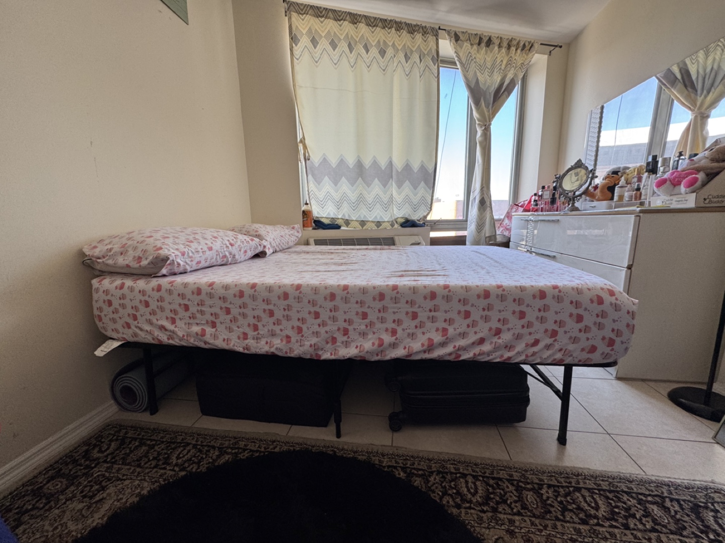 Full Size Metal Platform Bed Frame with mattress🥕💚 - photo 4
