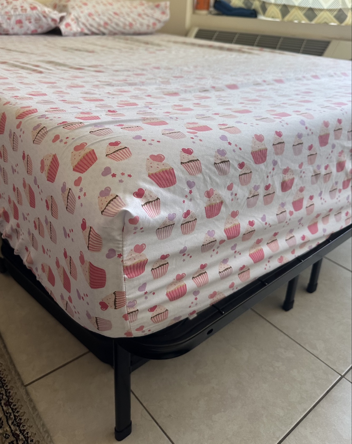 Full Size Metal Platform Bed Frame with mattress🥕💚 - photo 2