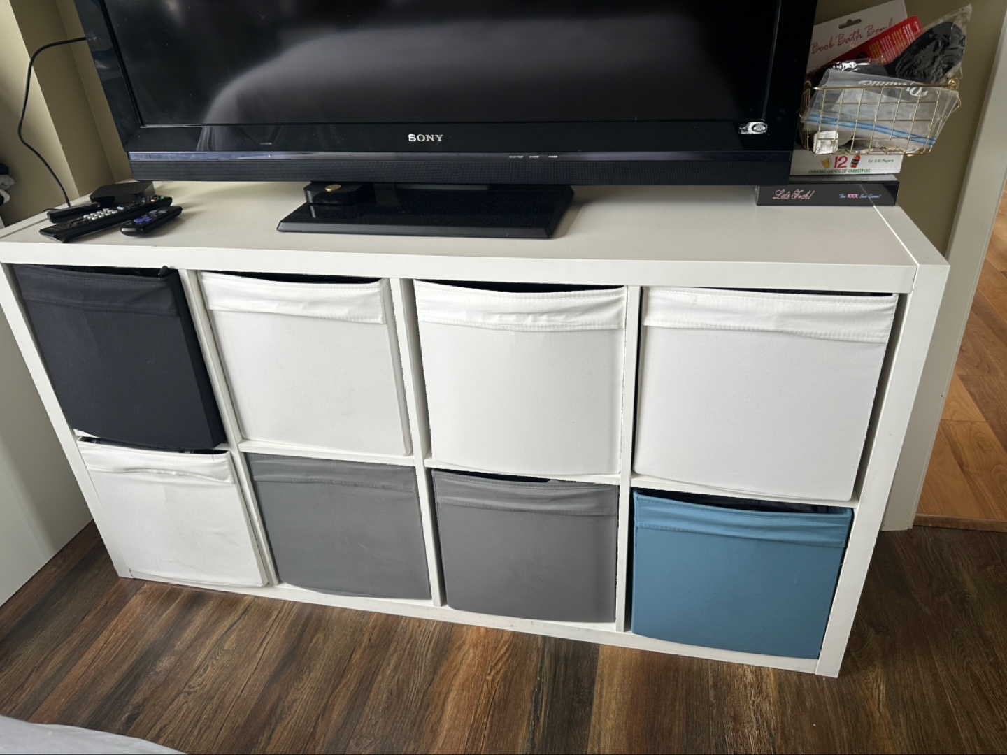 IKEA Kallax 8 Cube Shelving Unit - White - photo 3