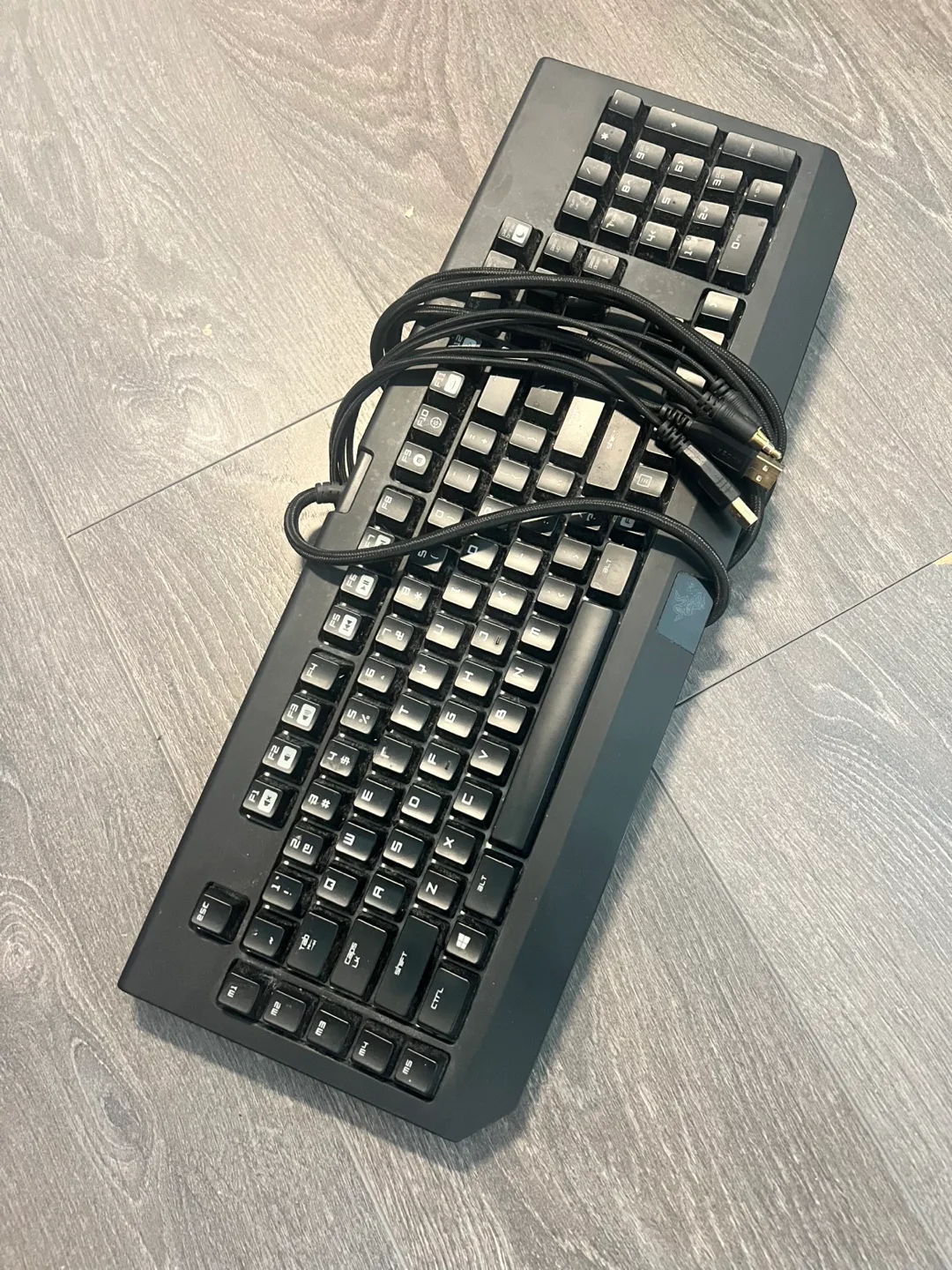 Razer BlackWidow Chroma Keyboard thumbnail