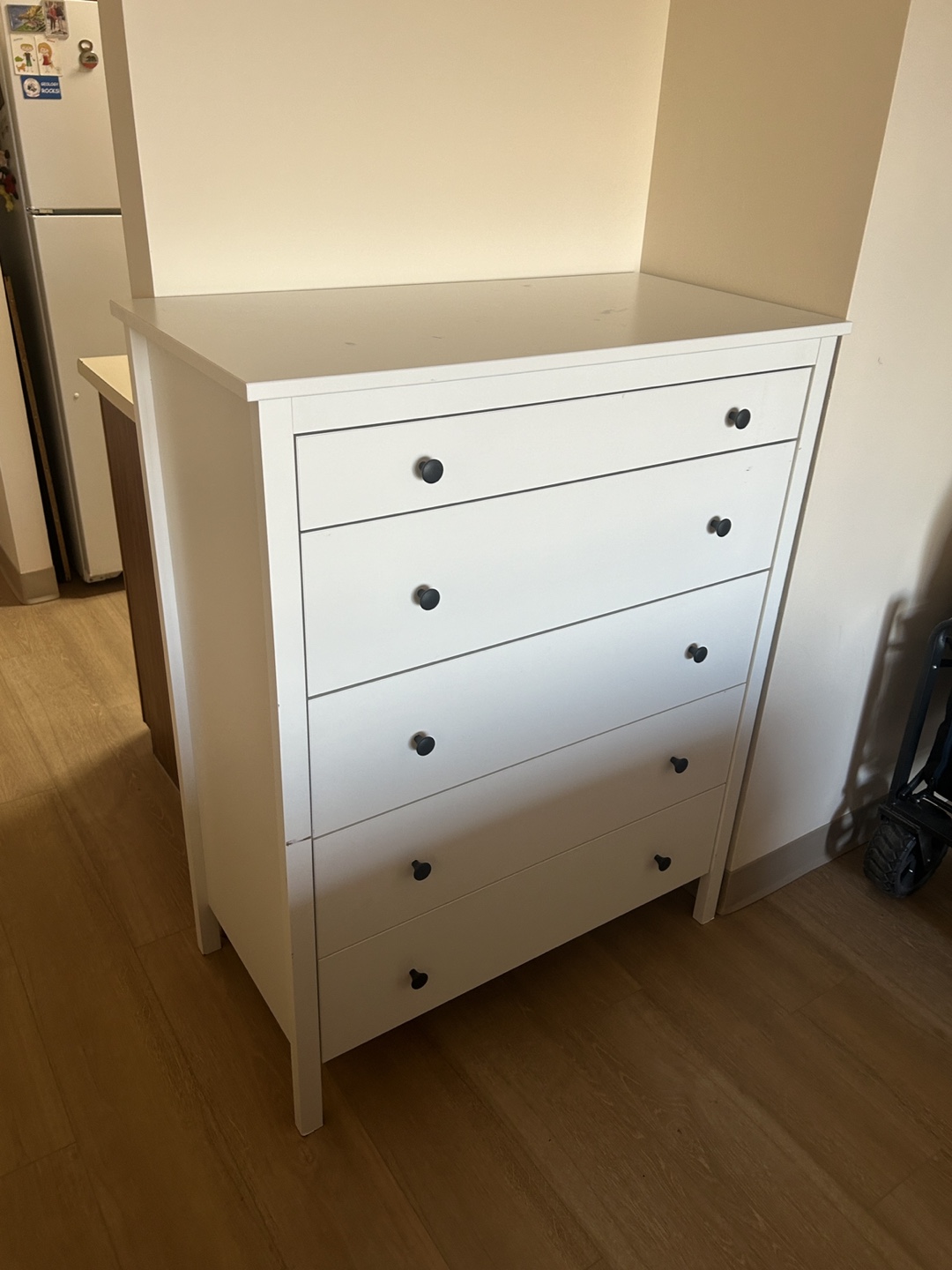 White 5-Drawer Chest of Drawers - photo 2