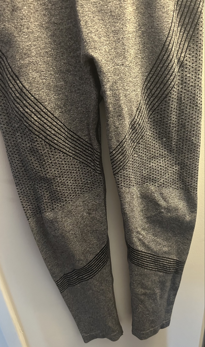 Grey Seamless Leggings with Black Detailing - photo 5
