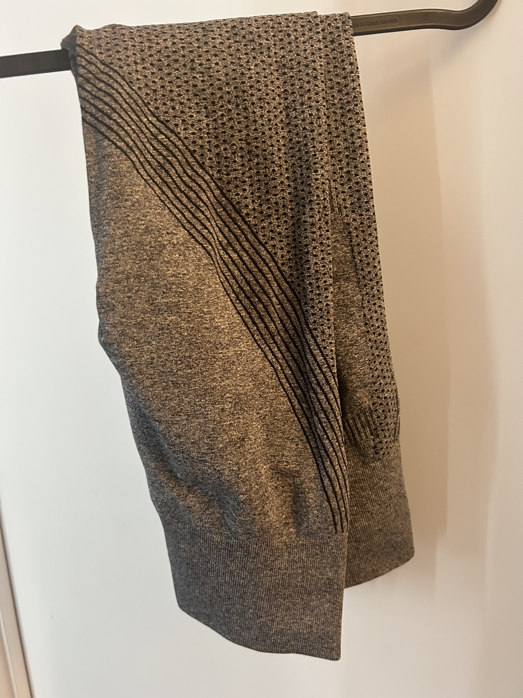 Grey Seamless Leggings with Black Detailing - photo 2