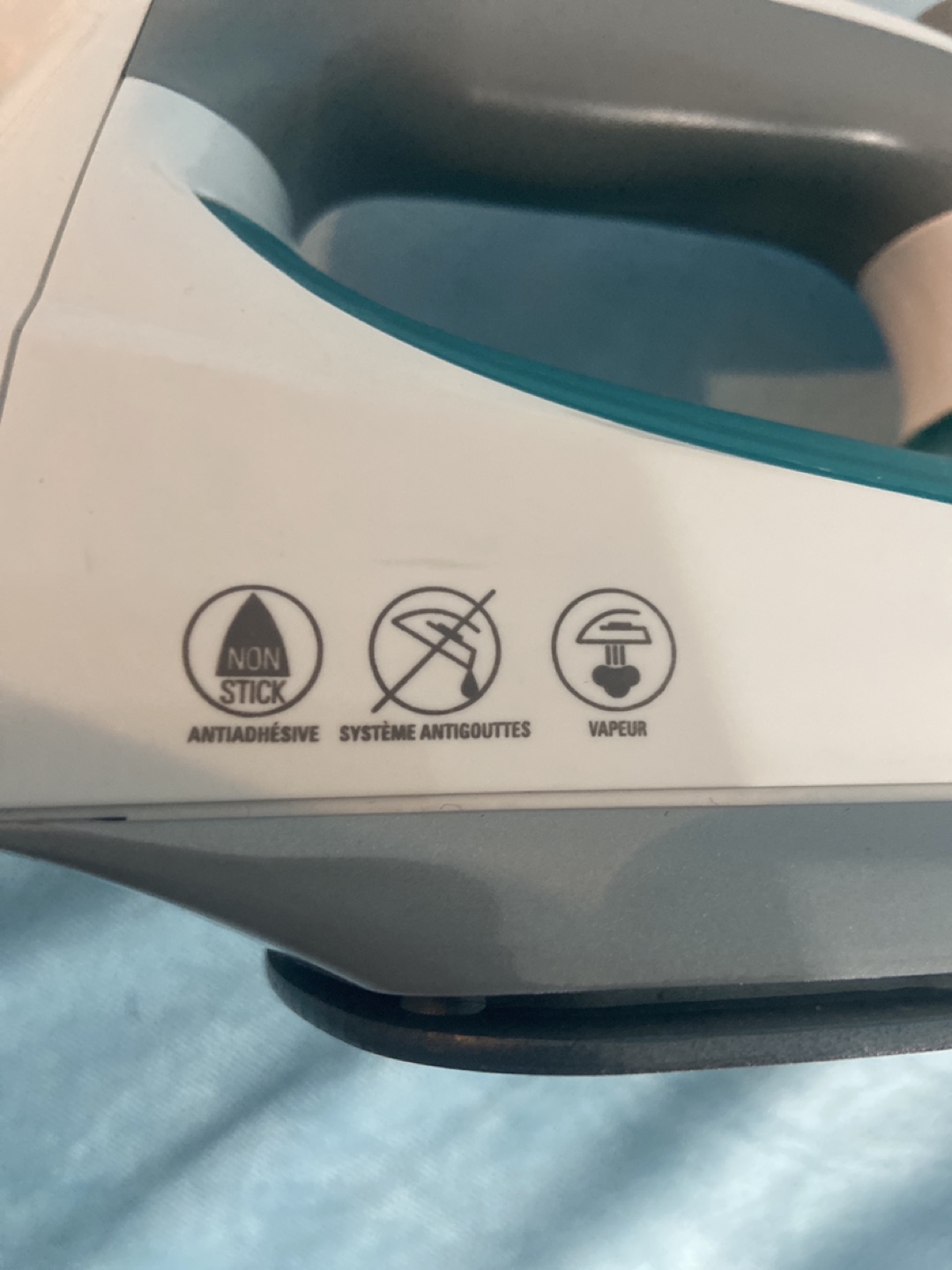 Black+Decker Steam Iron - photo 2