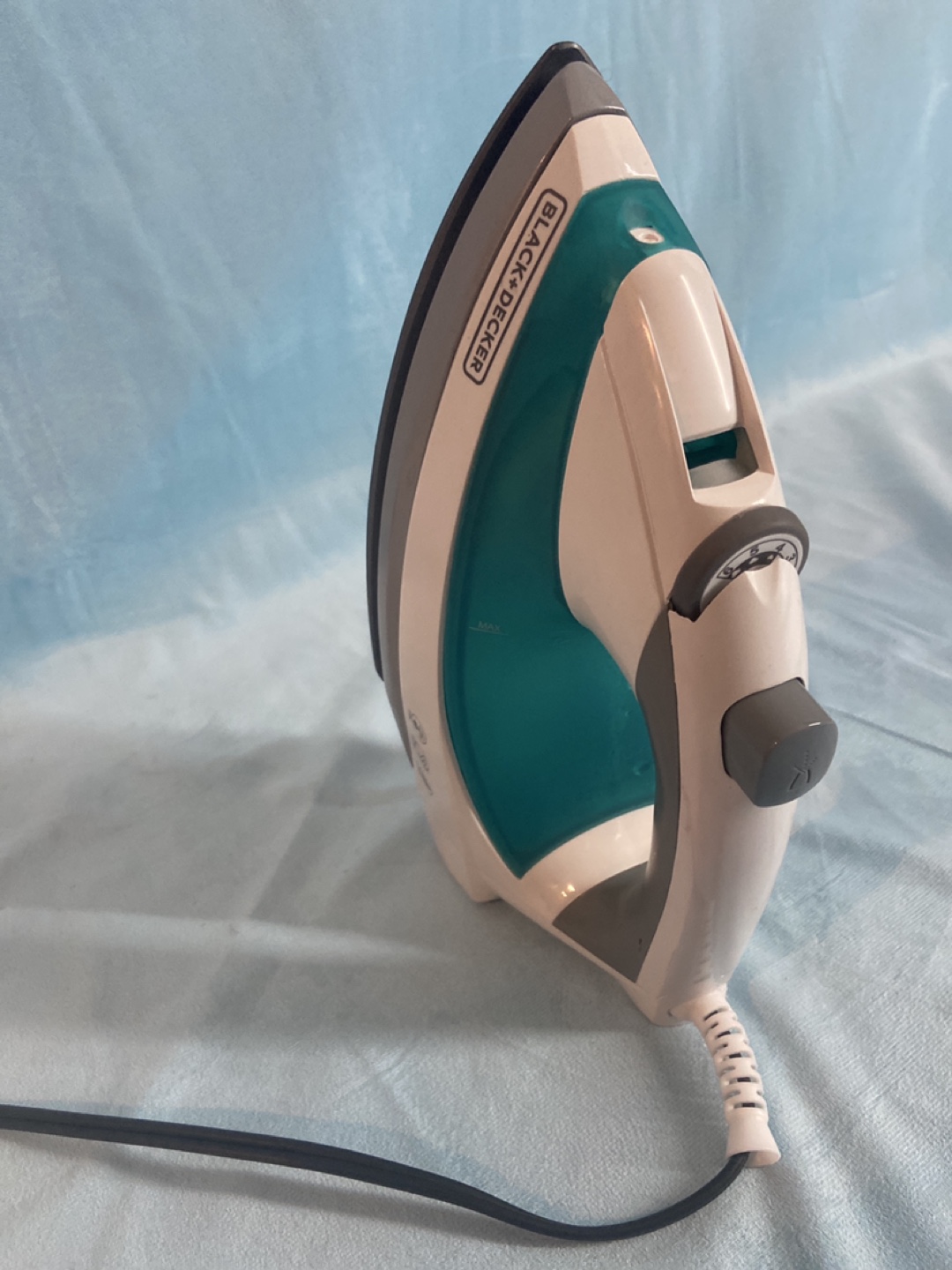 Black+Decker Steam Iron - photo 3