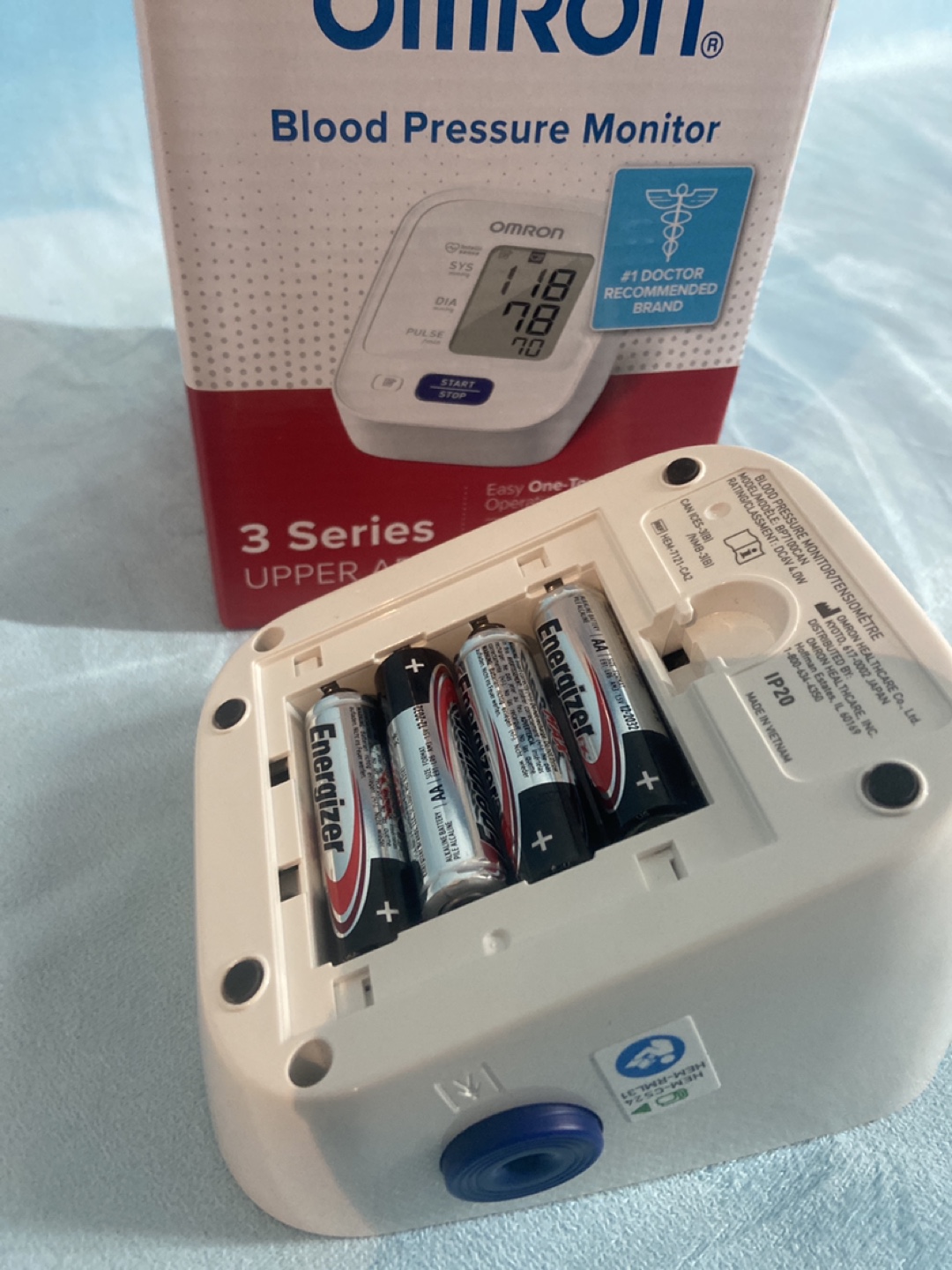 Omron Blood Pressure Monitor With Batteries - photo 5