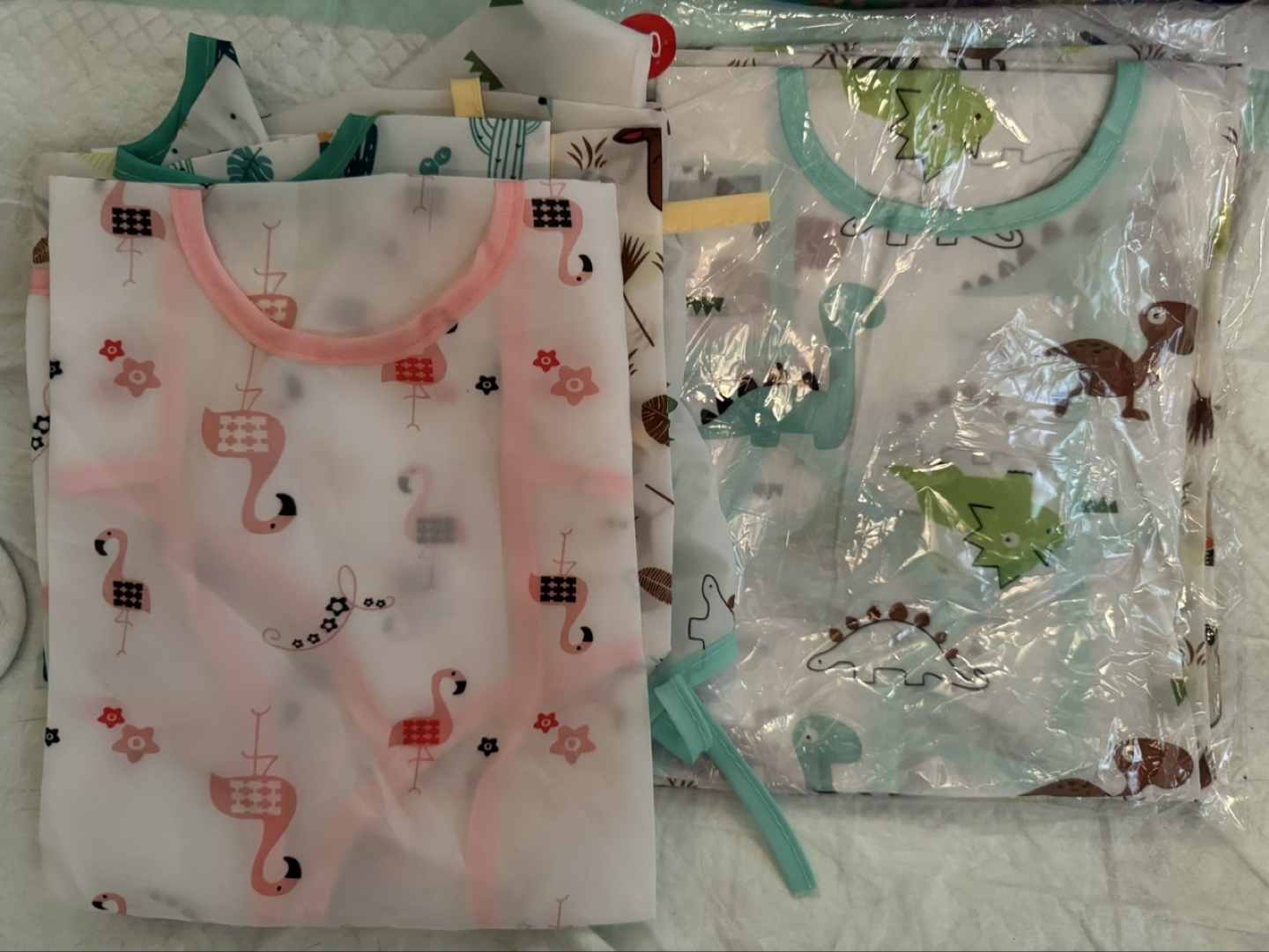 💚Bundle of 10 Long-Sleeve Waterproof Child's Smock