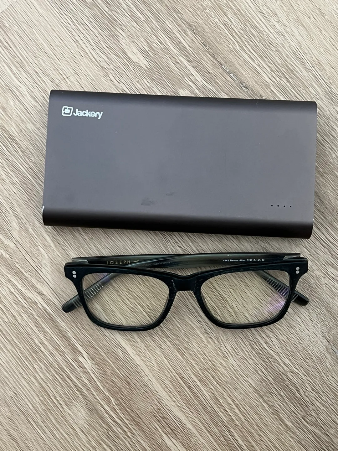 Jackery Portable Charger 20100mAh image indicator(3)