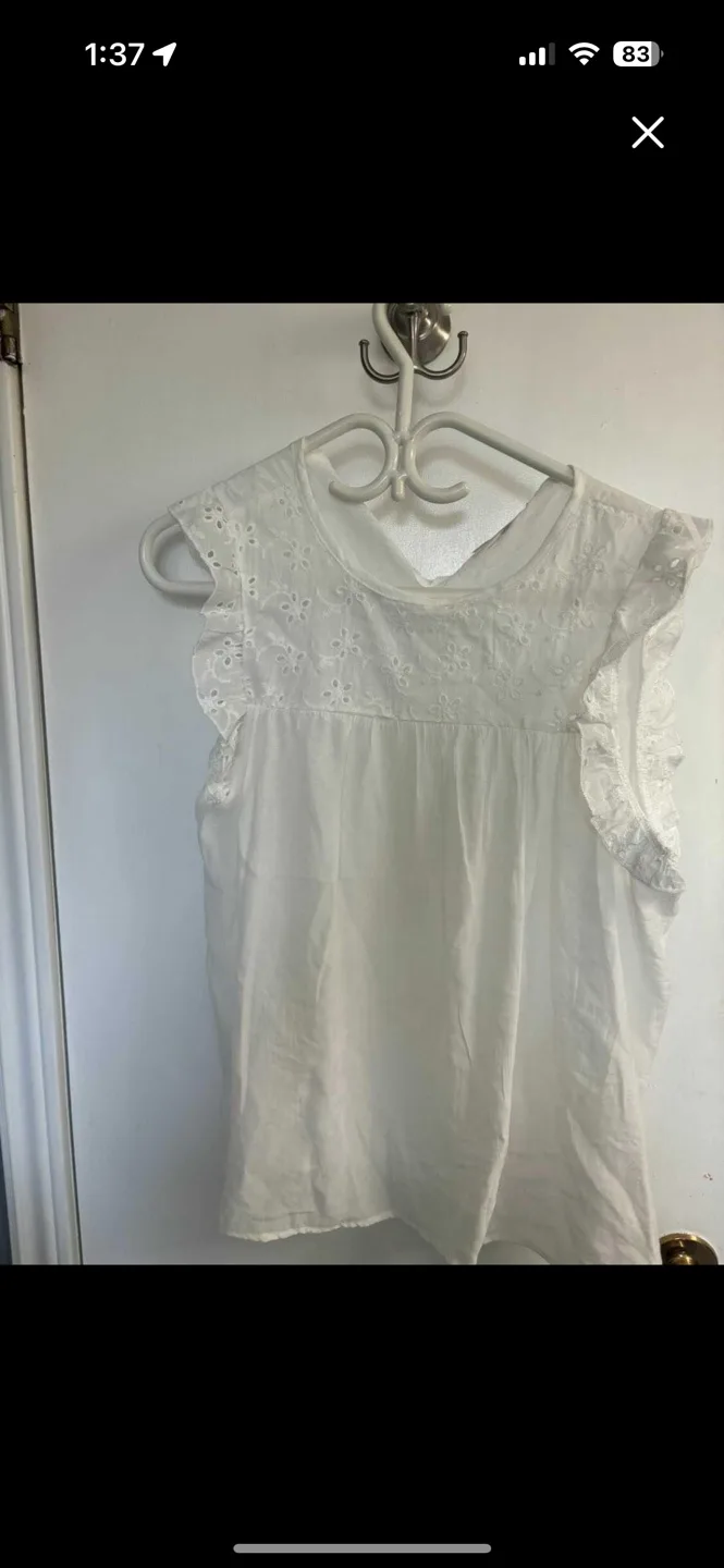 White eyelet sleeveless top thumbnail