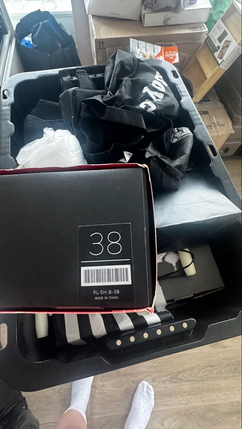 Peloton Cycling Shoes - Size 38 image indicator(3)