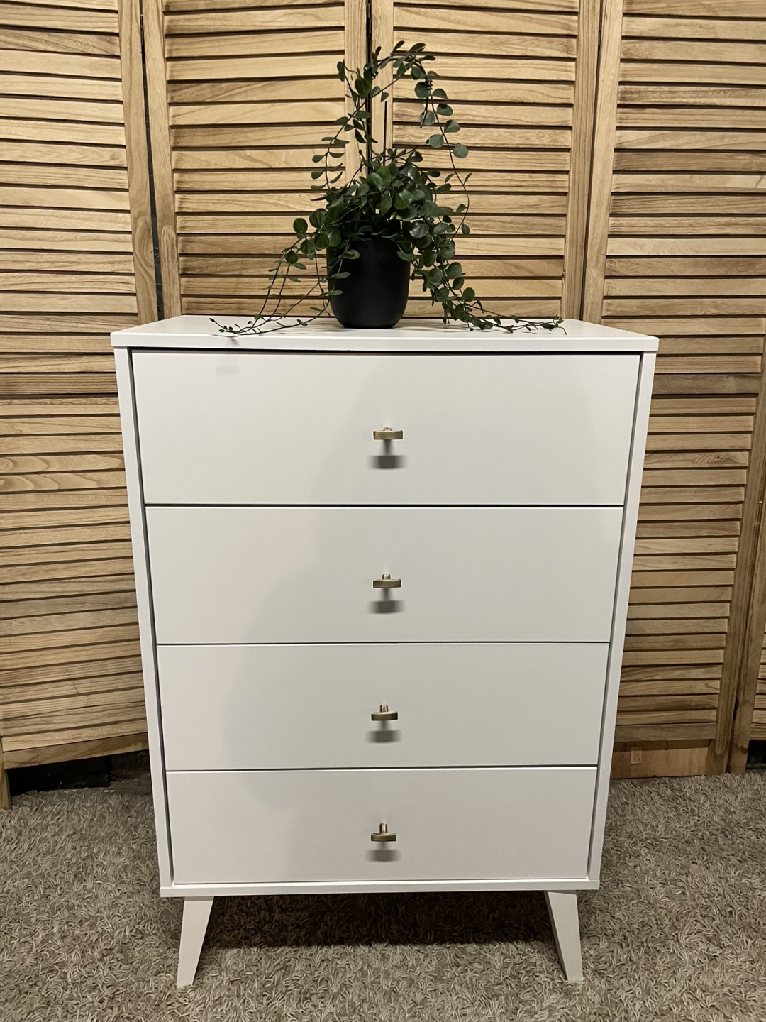 Modern 4 drawer dresser