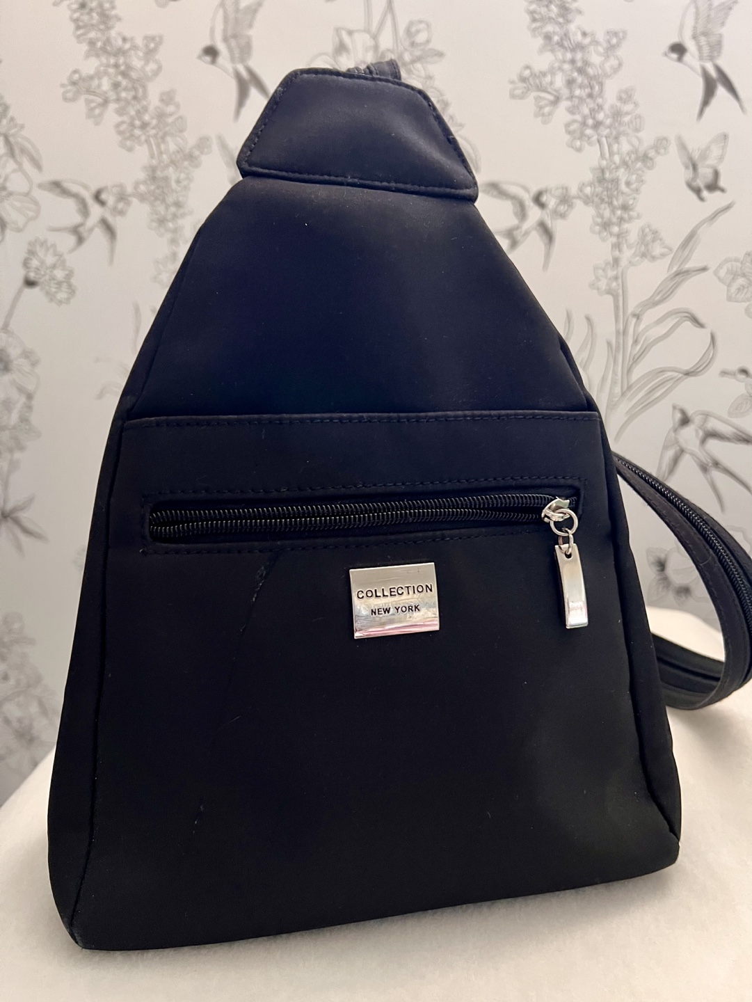 Collection New York Black Sling Bag