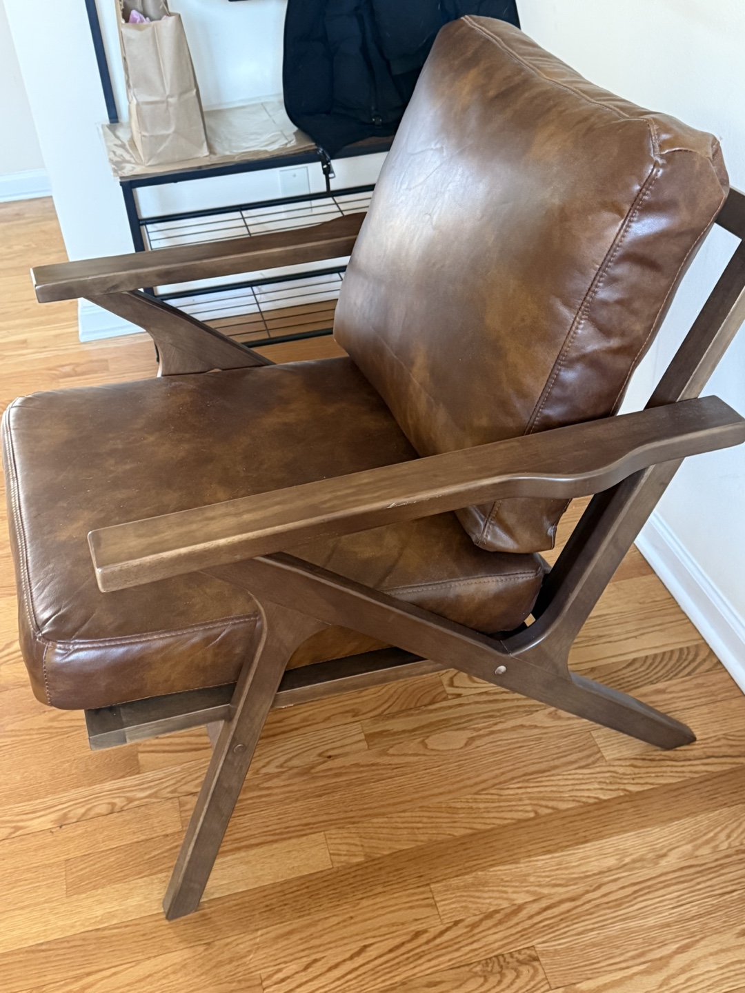 Modern Accent Chair Brown faux Leather 💚