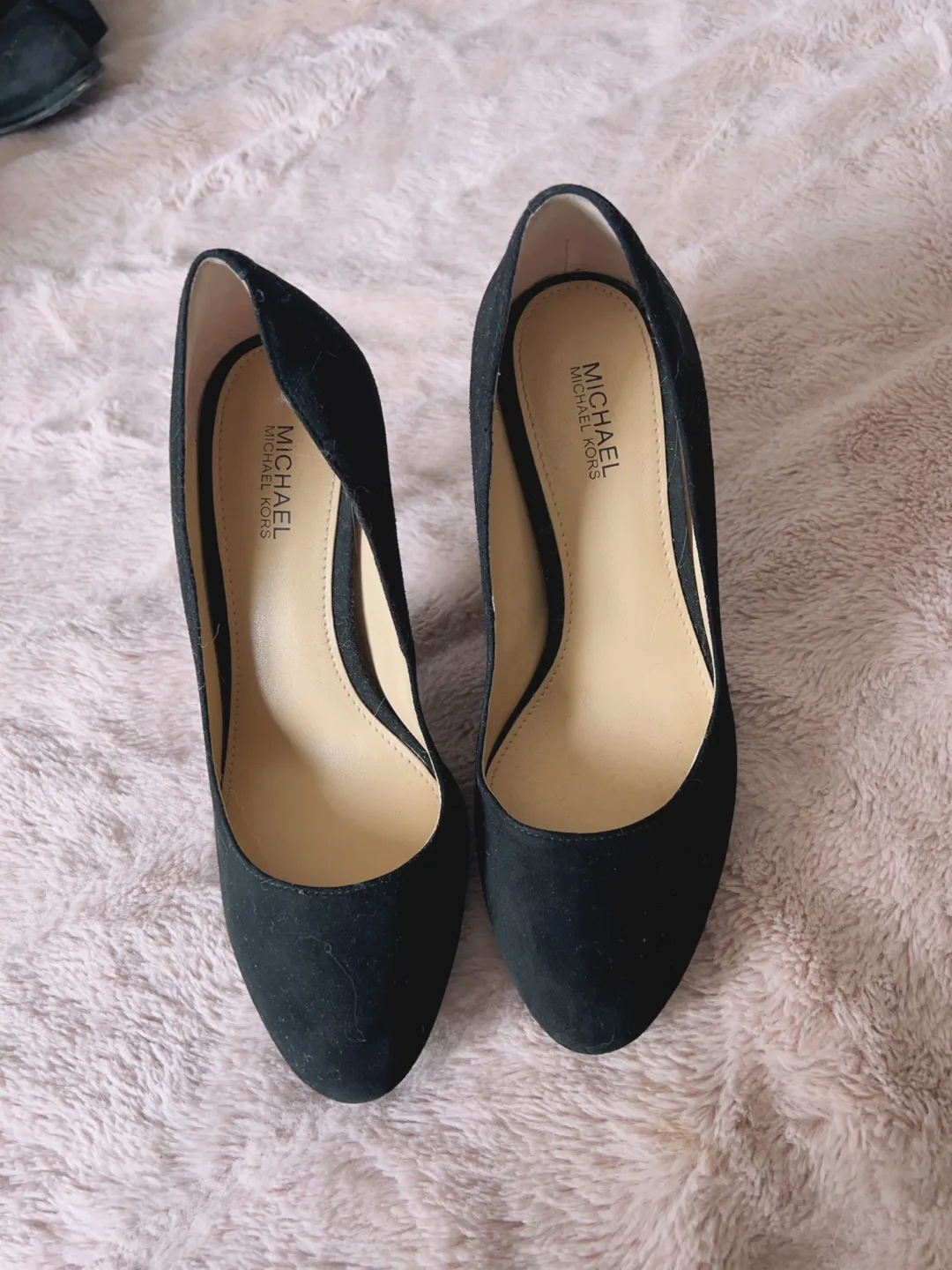 Michael Kors Black Suede Heels image indicator(2)
