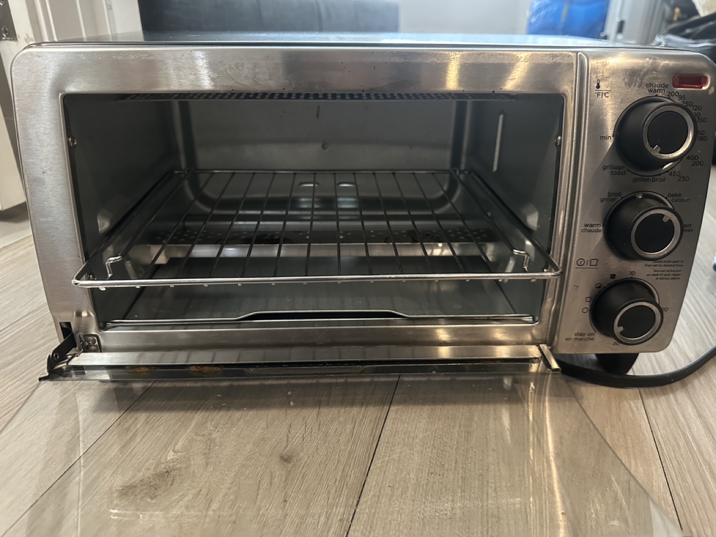 Black+Decker 4-Slice Toaster Oven - photo 2