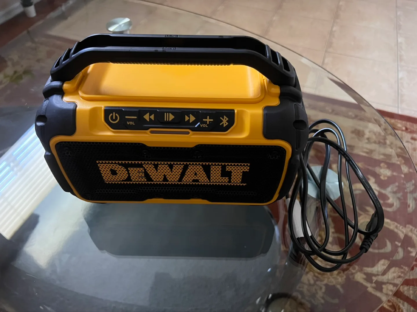 Dewalt DCR010 Bluetooth Speaker image indicator(2)