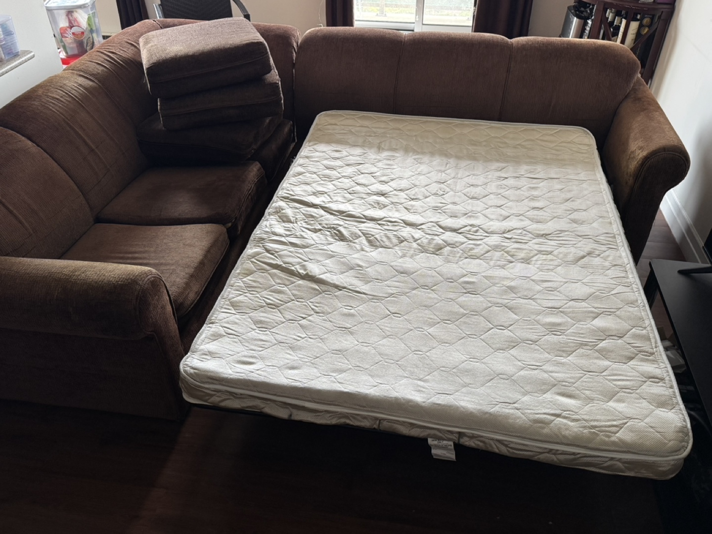 Convertible L shape couch/bed - photo 4