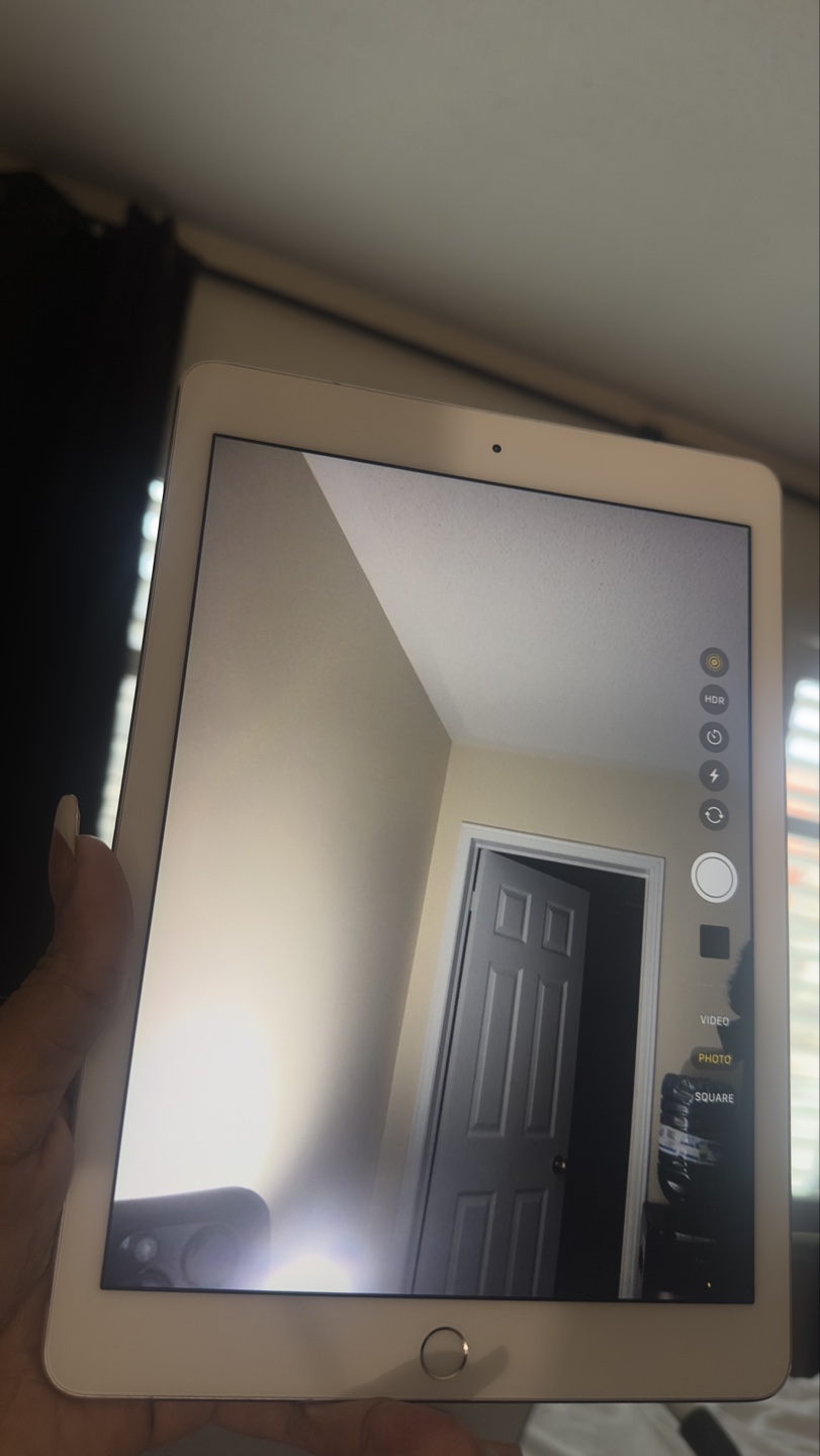 iPad Pro (9.7-inch) 32GB - Used - photo 5
