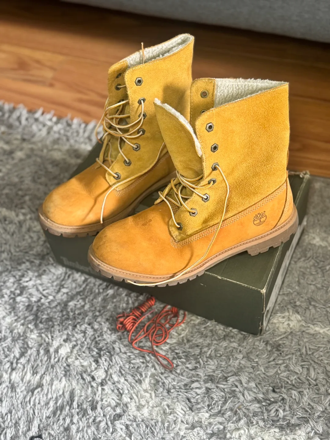 Timberland Wheat Suede Boots image indicator(5)