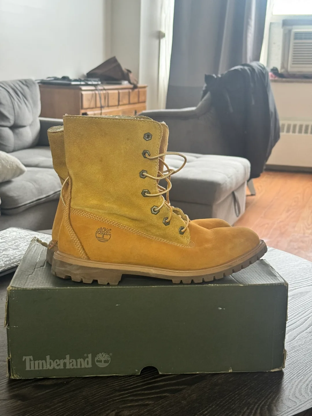 Timberland Wheat Suede Boots image indicator(6)