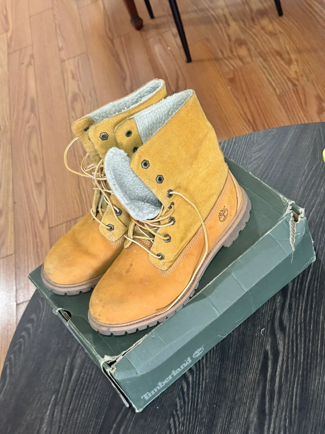 Timberland Wheat Suede Boots image indicator(7)