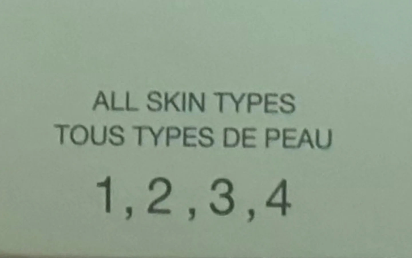 Clinique Even Better Clinical Radical Dark Spot Corrector image indicator(2)