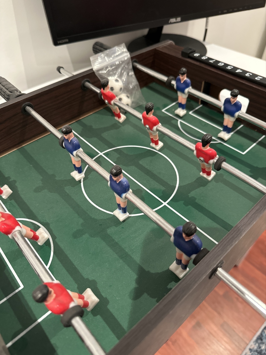 Mini Tabletop Foosball Game 💚⚽️ - photo 2