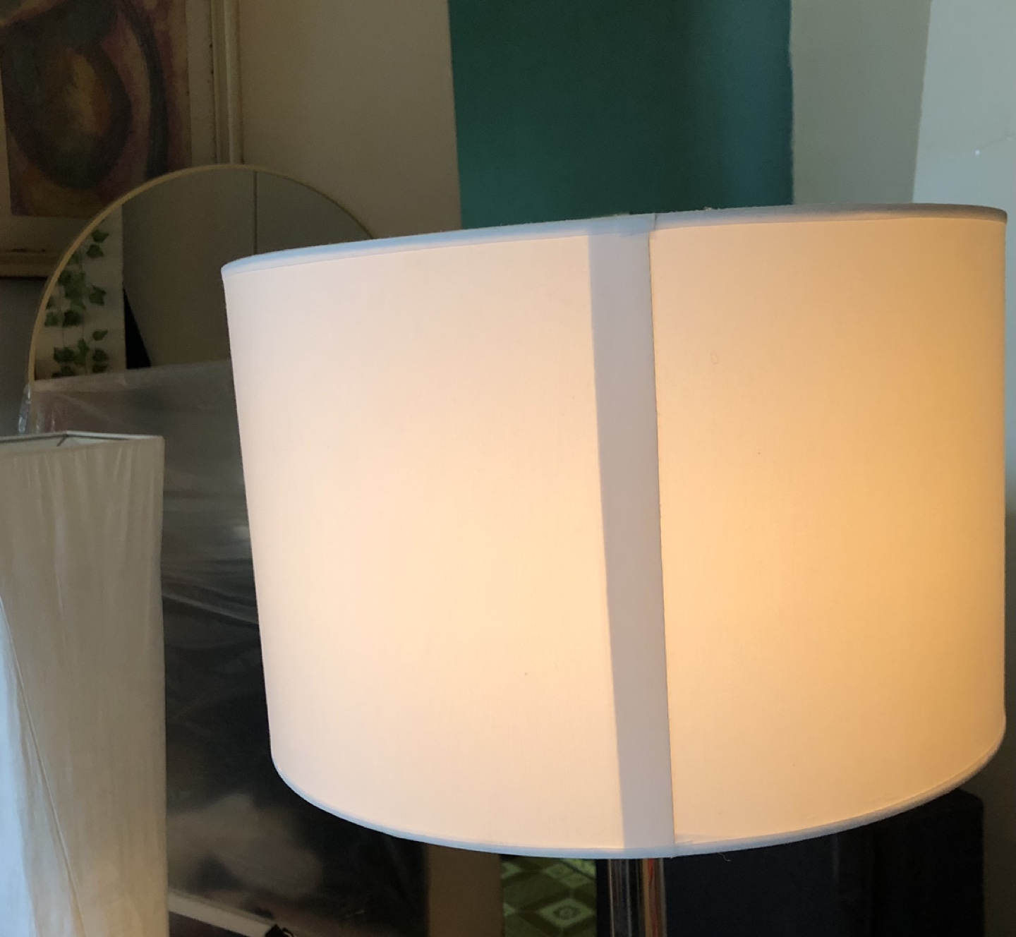 Sleek Chrome Floor Lamp with White Shade 💚