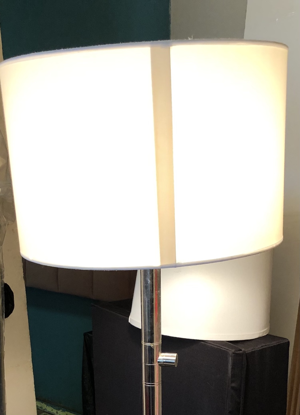 Sleek Chrome Floor Lamp with White Shade 💚 - photo 2