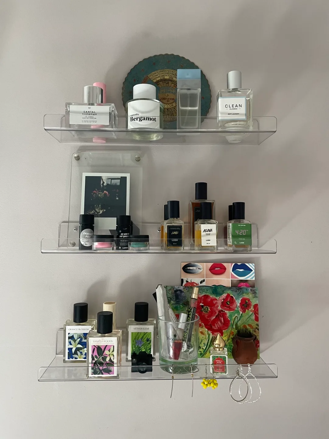 4 wide acrylic shelves image indicator(4)