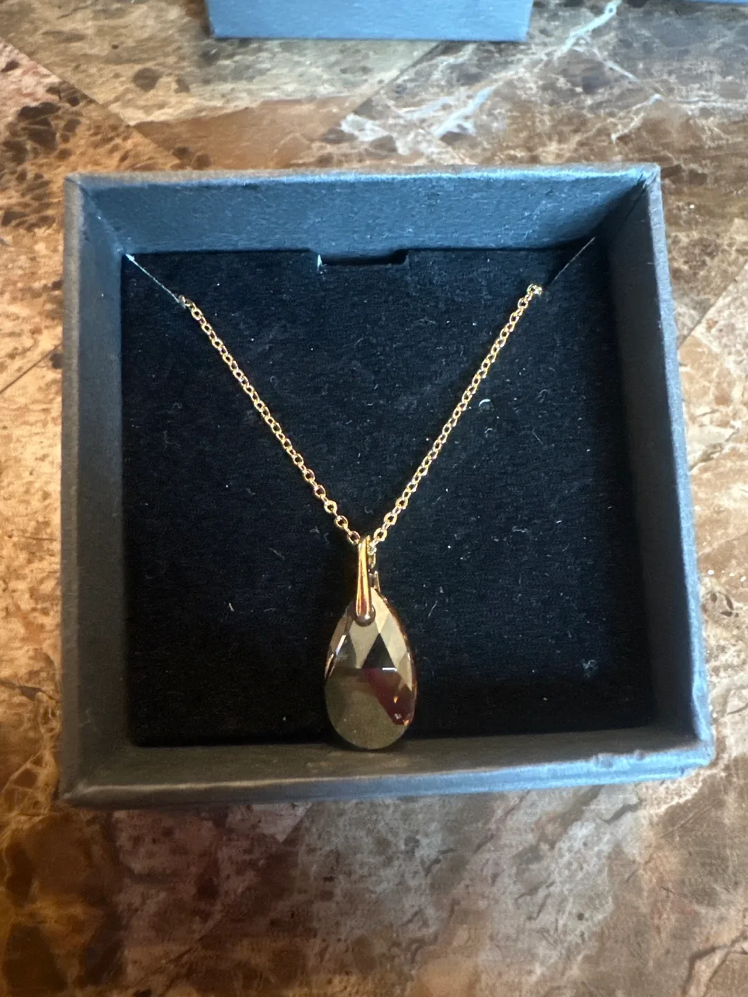 💚Nic & Syd Swarovski Crystal Necklace image indicator(2)