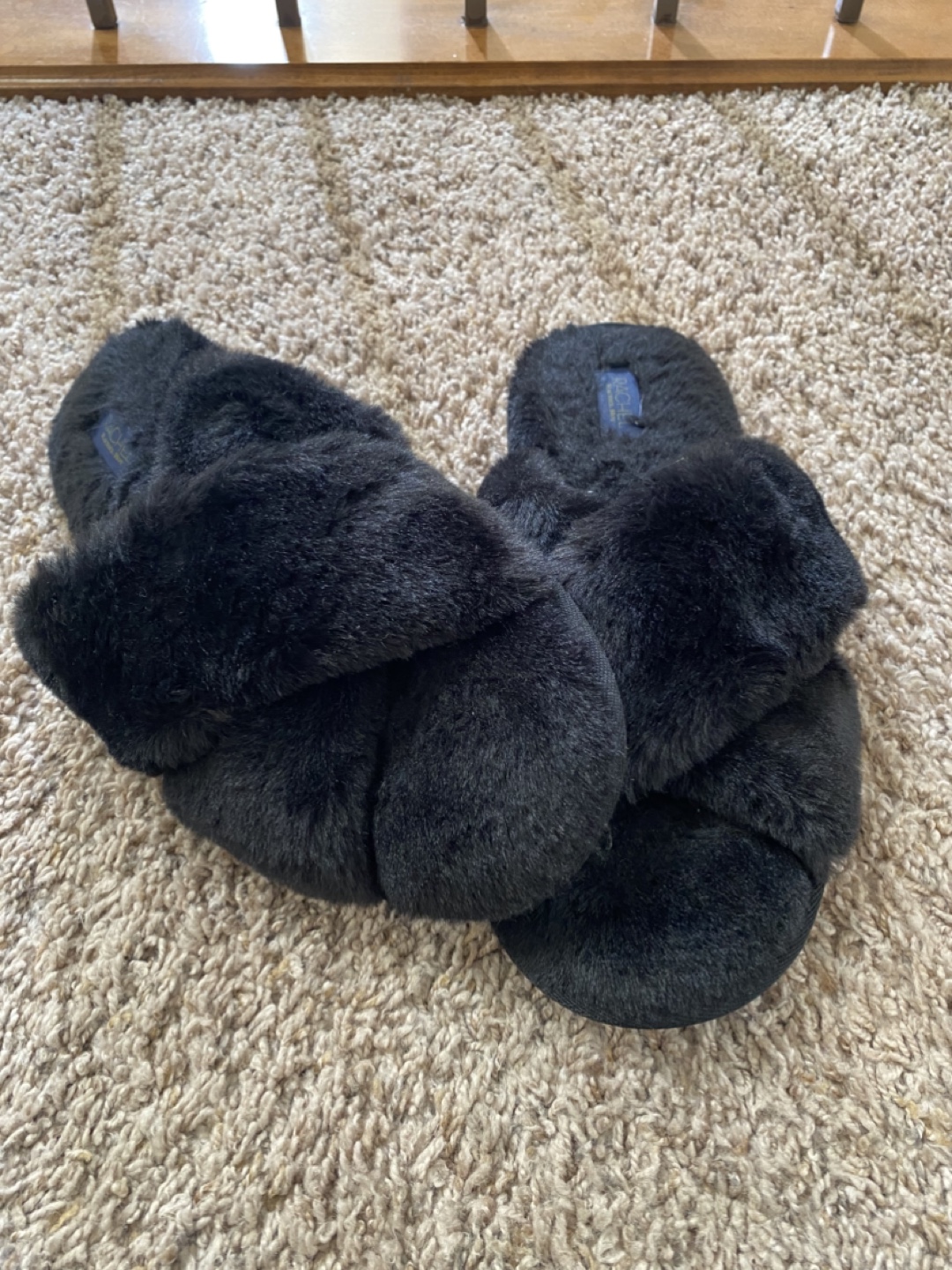 Rachel Roy Black Fuzzy Cross-Strap Slides - Size L 9-10 - photo 2