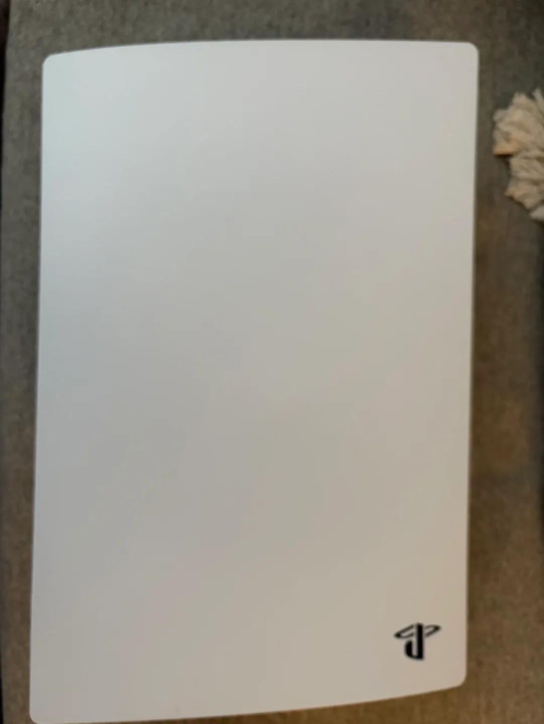 PlayStation 5 Digital Edition Console - 825 GB image indicator(6)