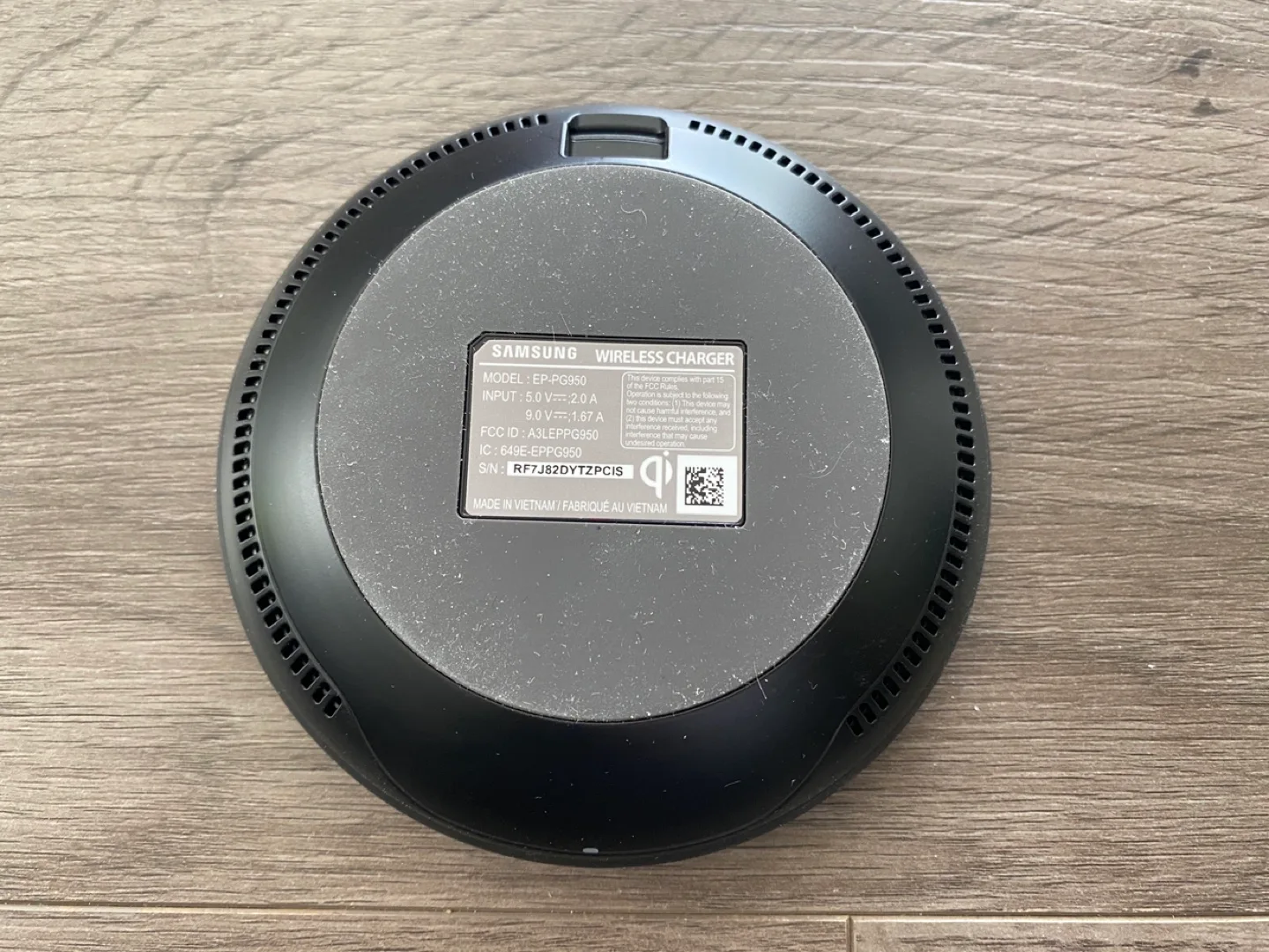 Samsung Wireless Charger Stand - Fast Charge image indicator(6)