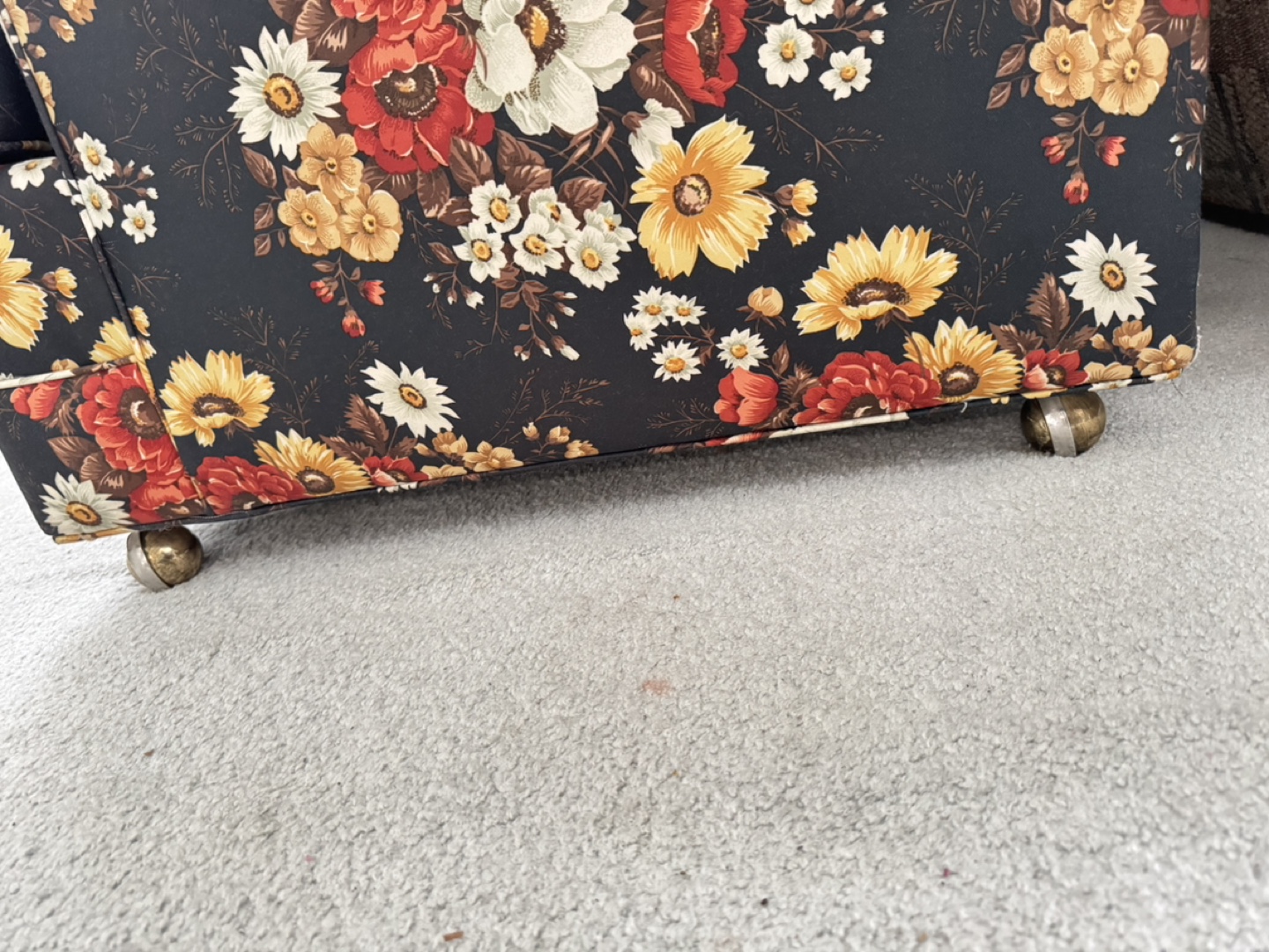 Vintage Floral Sofa - photo 4