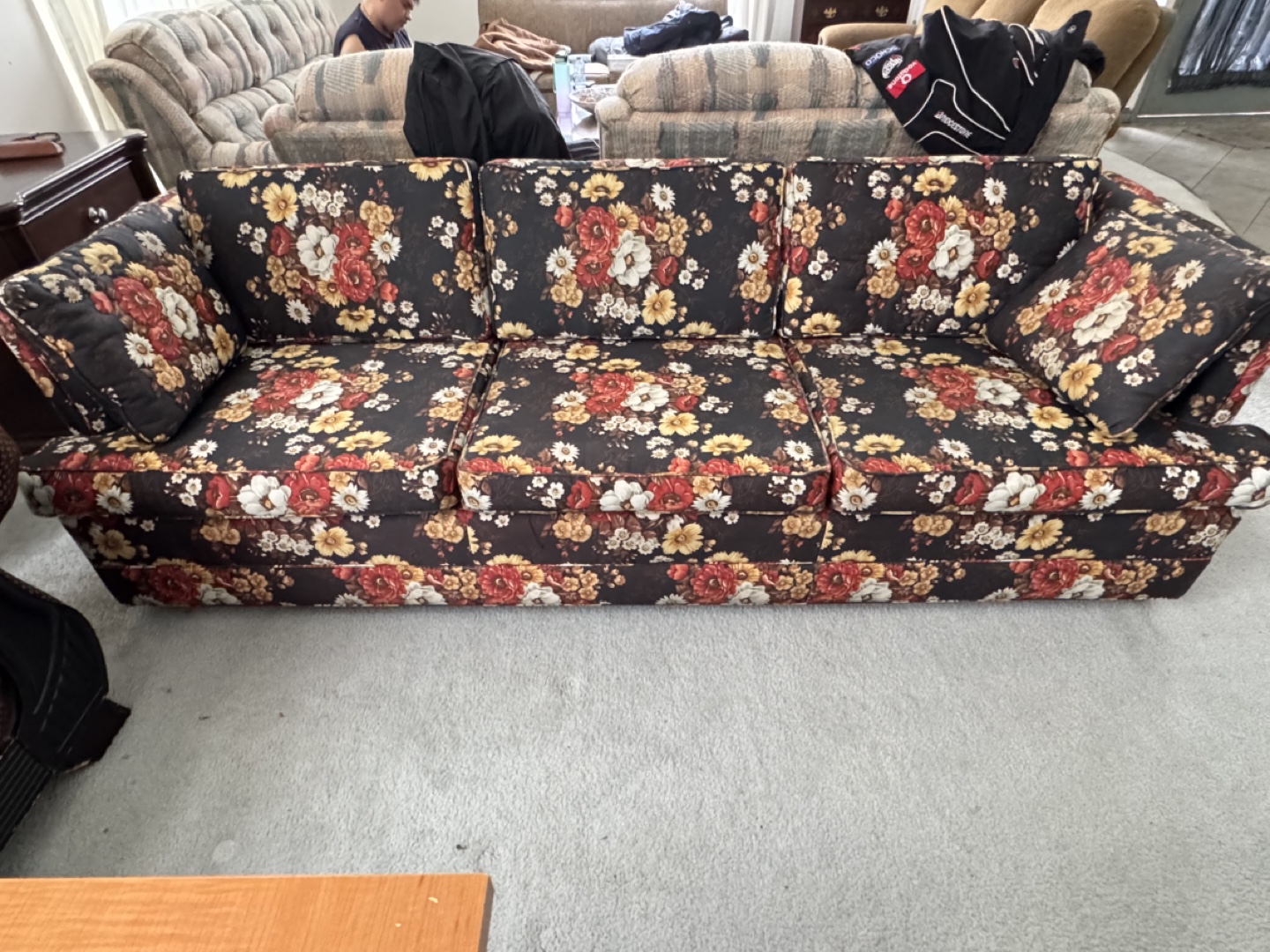 Vintage Floral Sofa - photo 2