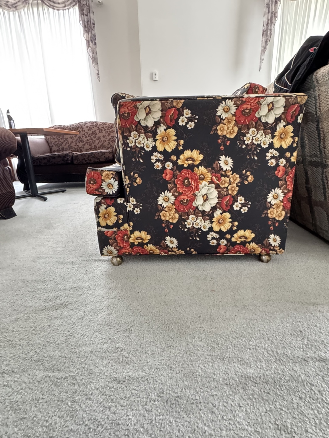 Vintage Floral Sofa - photo 3